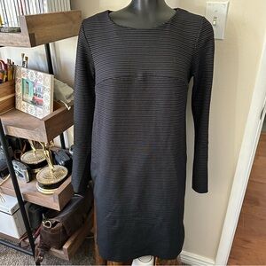 Pietro Brunelli Black and Silver Patterned Long Sleeve Nursing Dress